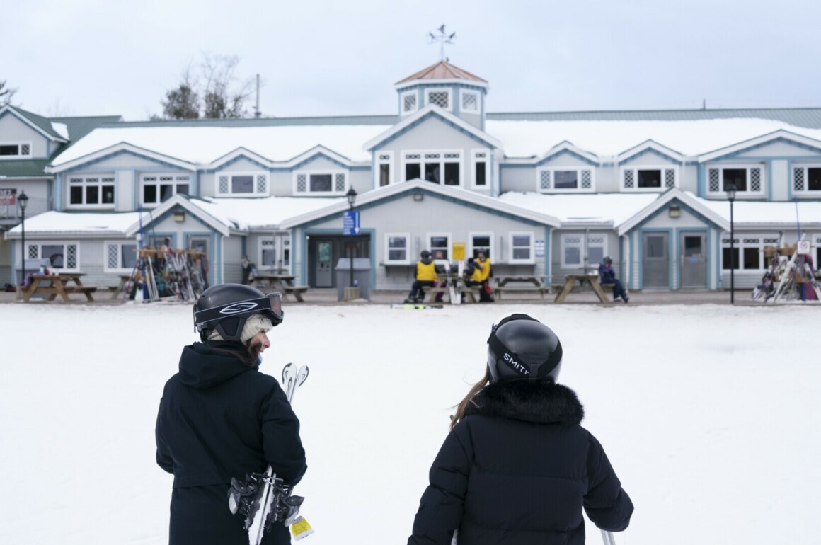 Skiing - Tourism Nova Scotia - Photographer: Alex Mitchell